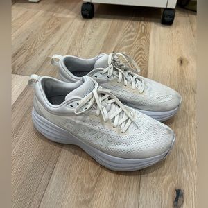 Bondi 8 Size 8 all white. Worn and cleaned before.